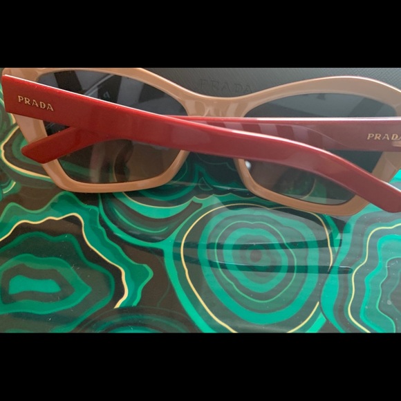 New Authentic Prada SPR 07X 543-6S1 - Picture 5 of 9